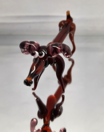 glas geblazen hondje