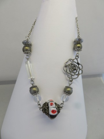 ketting met glazen kraal