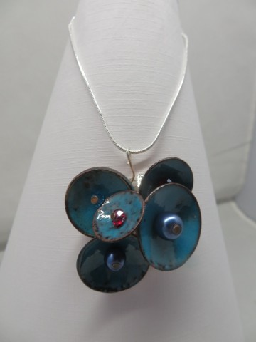 geëmailleerde schoteltjes hanger 