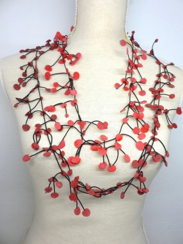 ketting rubber dotjes rood