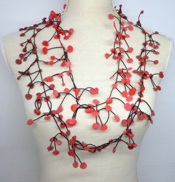 ketting rood dotjes