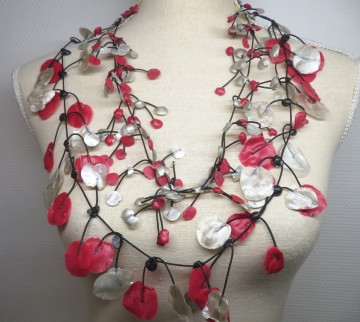 zilver rode rubber ketting