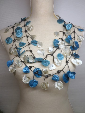 3 kleuren latex ketting