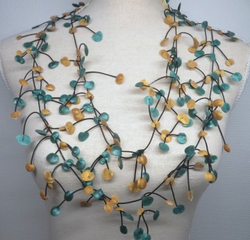 rubber ketting gouden bollen